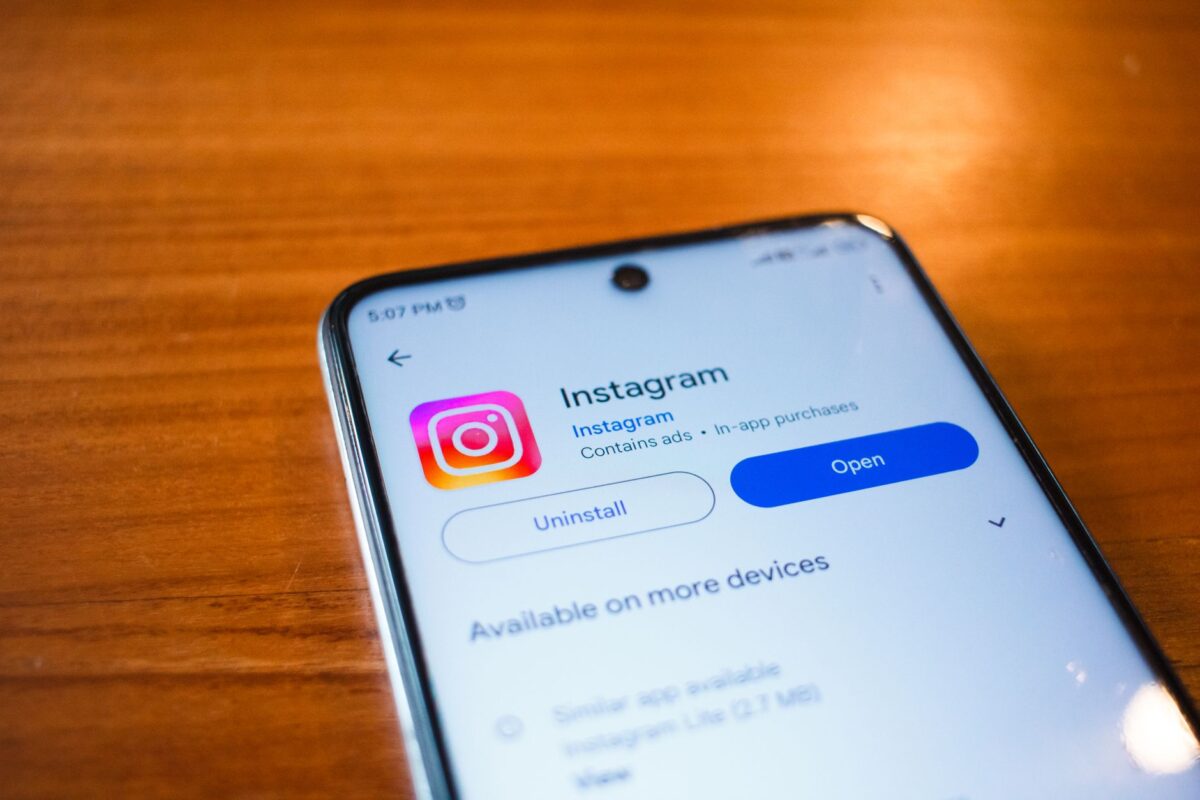 instagram appartient meta cas usage profil